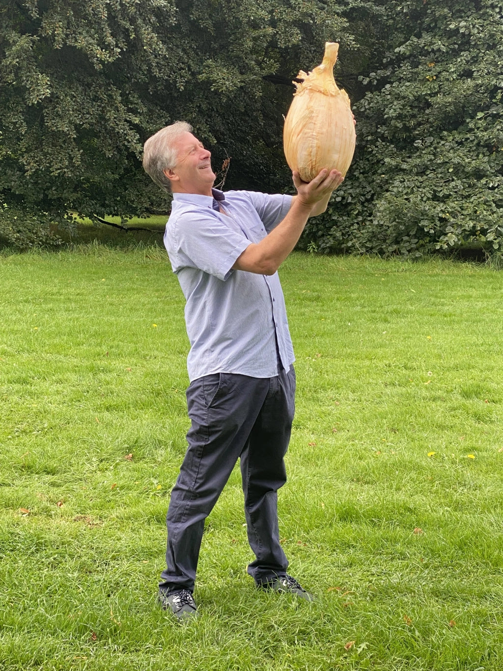 How Organic Growing Techniques Produced a Record-Breaking Onion